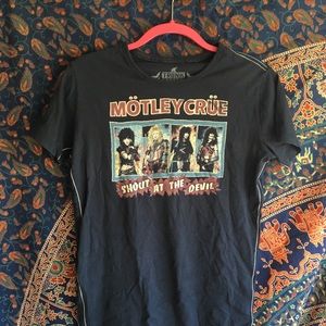Band tee motley crue